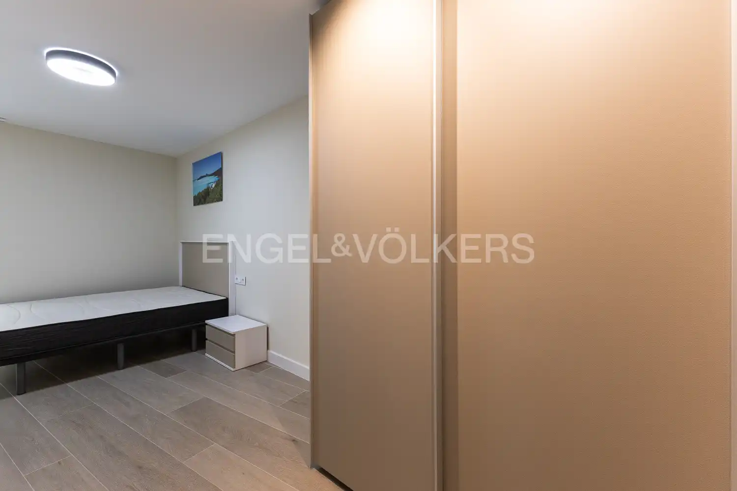 Schlafzimmer von Wohnung zur Miete in Valencia mit Klimaanlage, Heizung und Terrasse