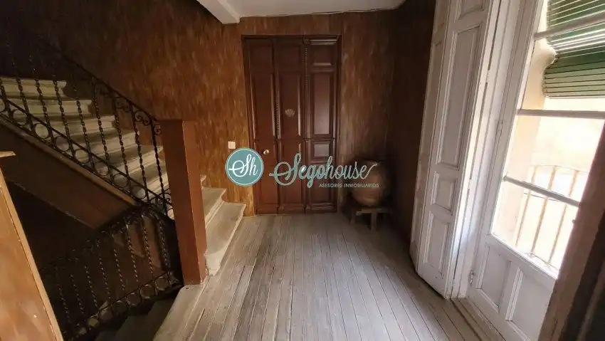 Piso en venta en Segovia con Calefacción y Balcón