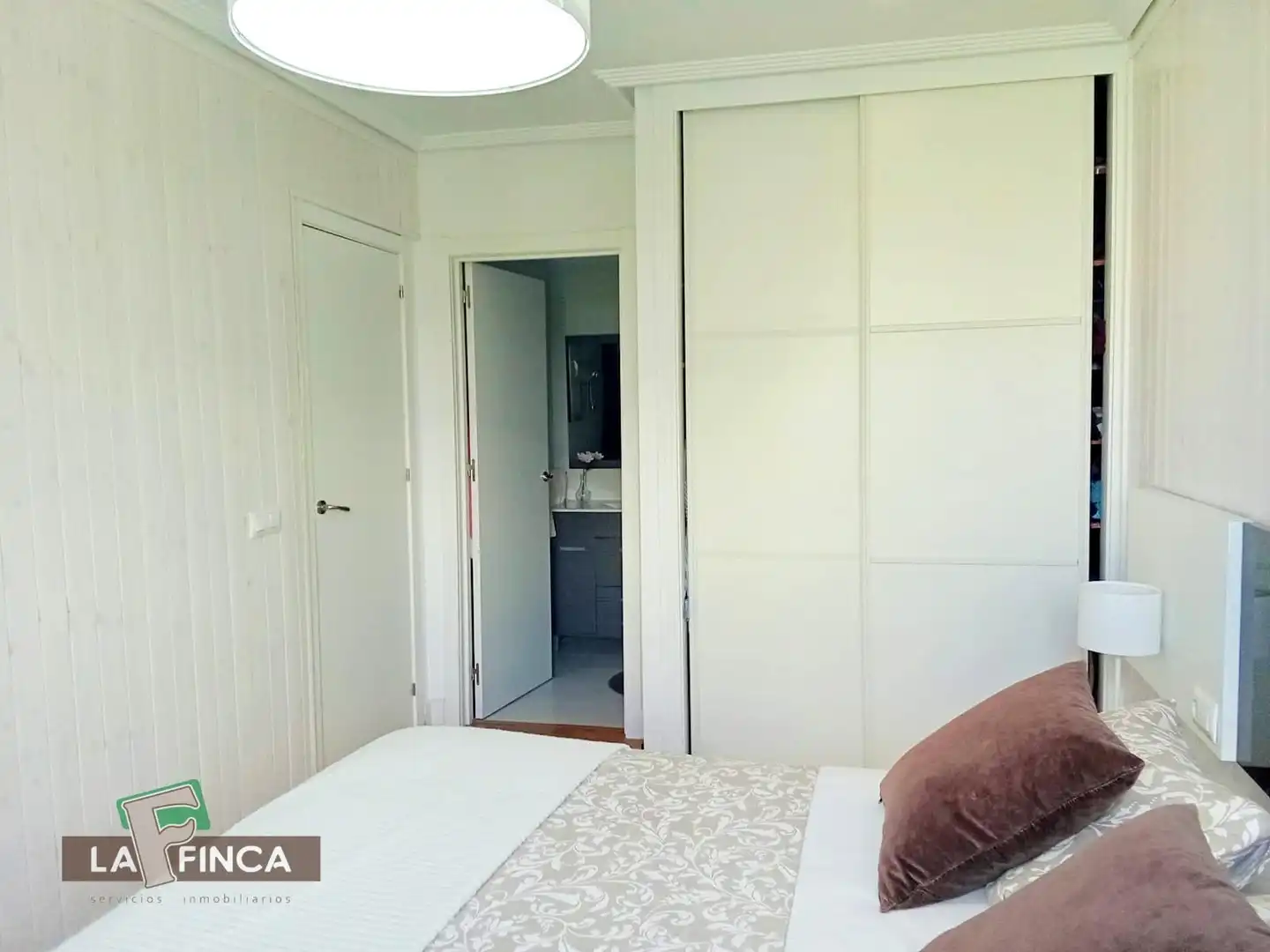 Bedroom of Flat for sale in Siero  with Heating, Terrace and Storage room