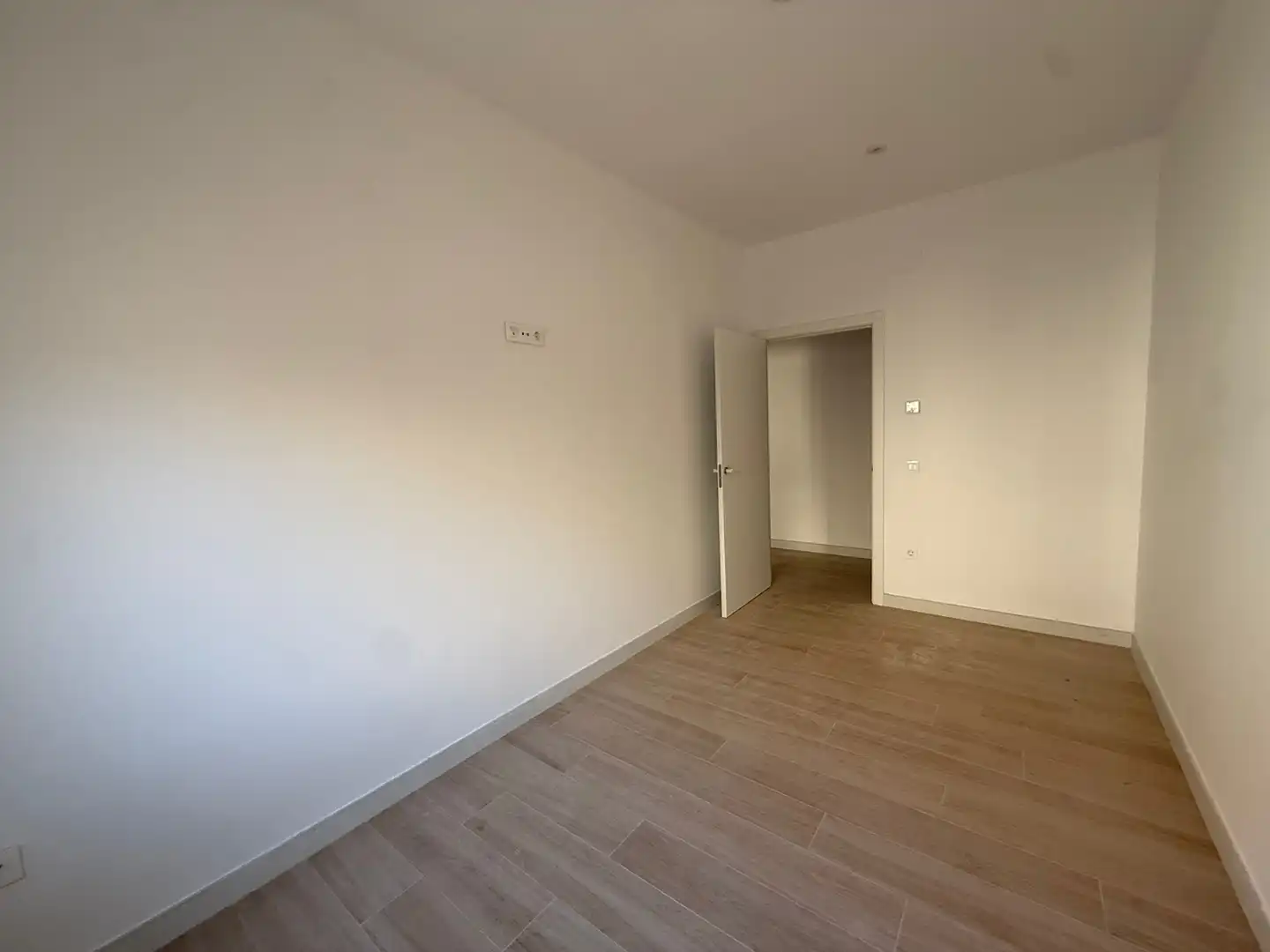 Habitación de Piso en venta en Tomelloso con Aire acondicionado, Calefacción y Jardín privado