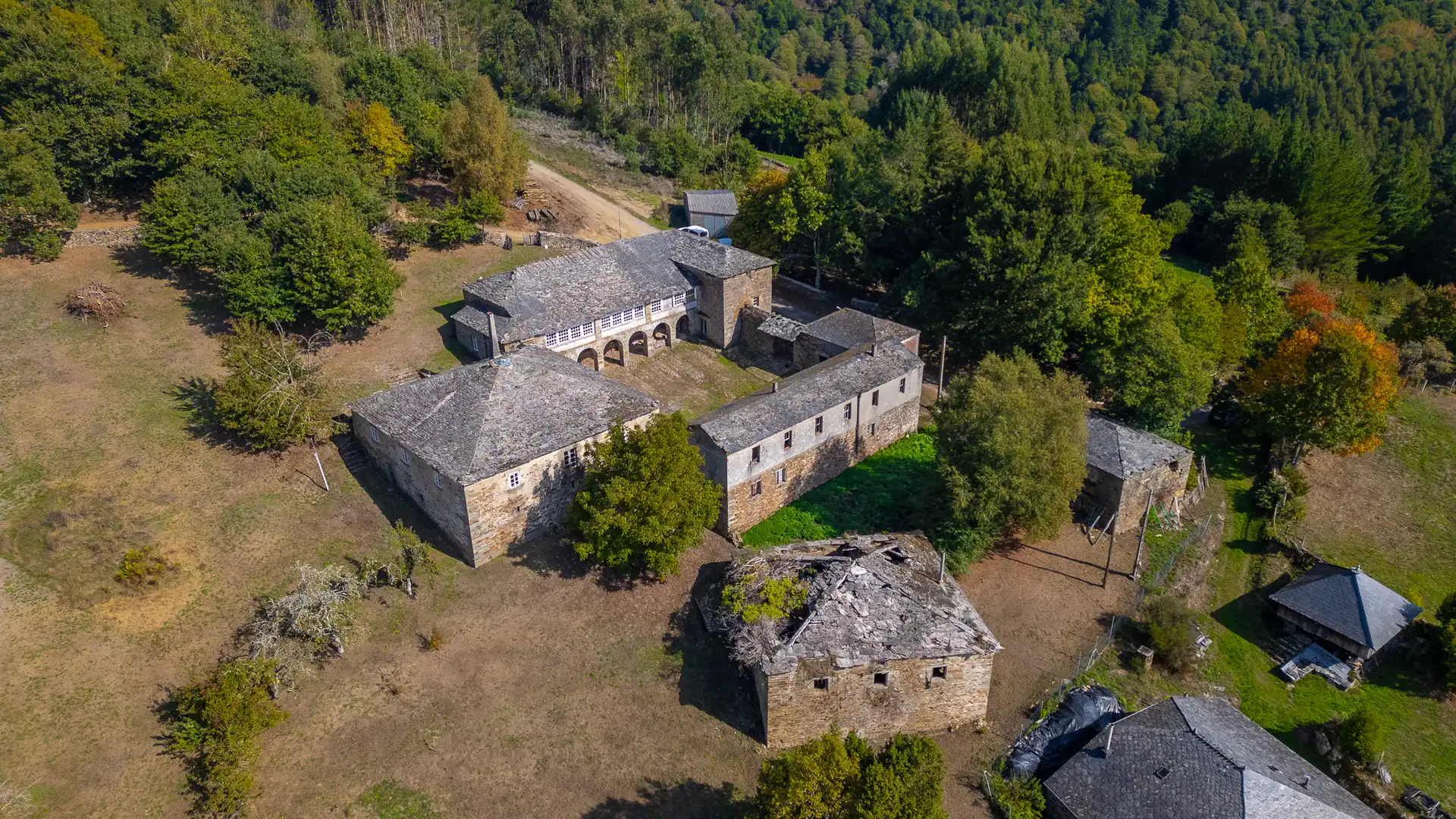 Vista exterior de Finca rústica en venta en A Fonsagrada  con Amueblado