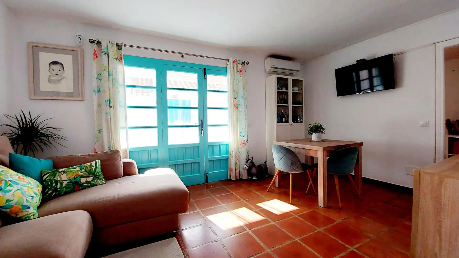 Sala d'estar de Casa adosada en venda en Mijas amb Aire condicionat, Terrassa i Traster