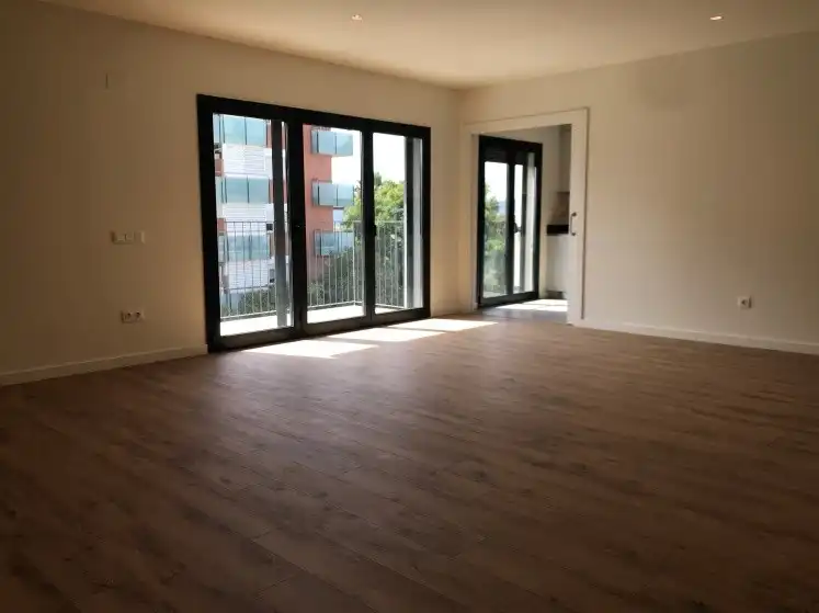 Sala d'estar de Pis de lloguer en Sant Just Desvern amb Aire condicionat, Calefacció i Parquet