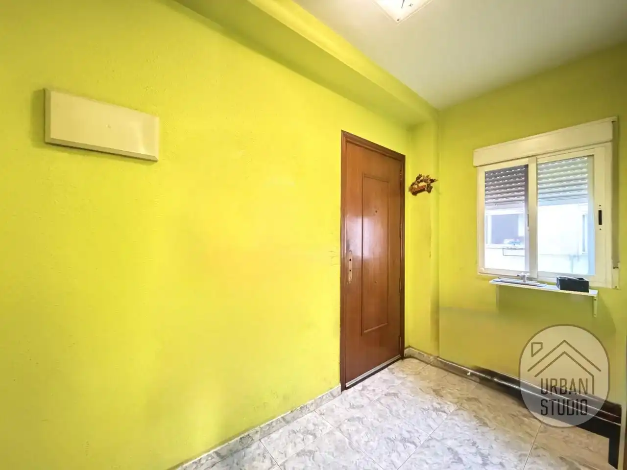 Flat for sale in Alicante / Alacant  with Air Conditioner and Furnished