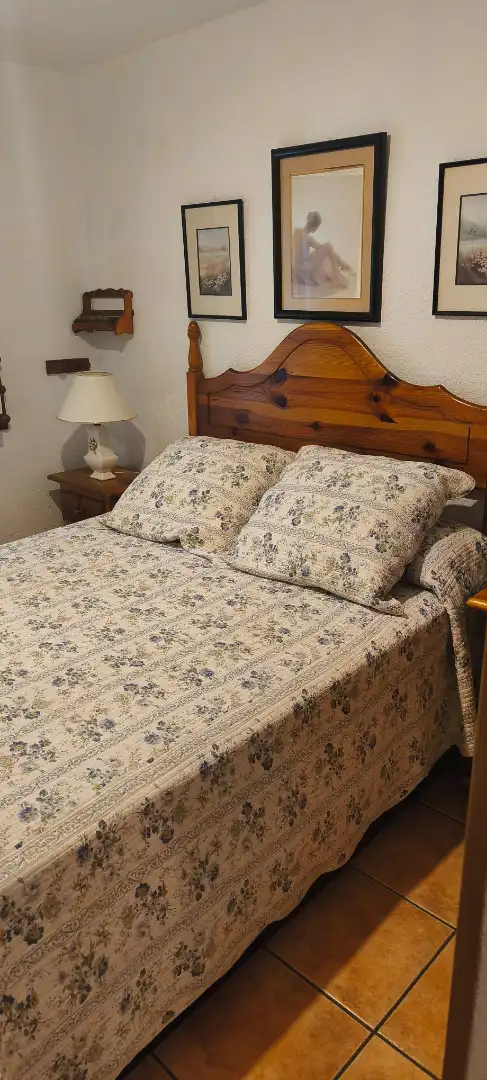 Dormitori de Casa o xalet en venda en Cadrete amb Aire condicionat, Jardí privat i Terrassa