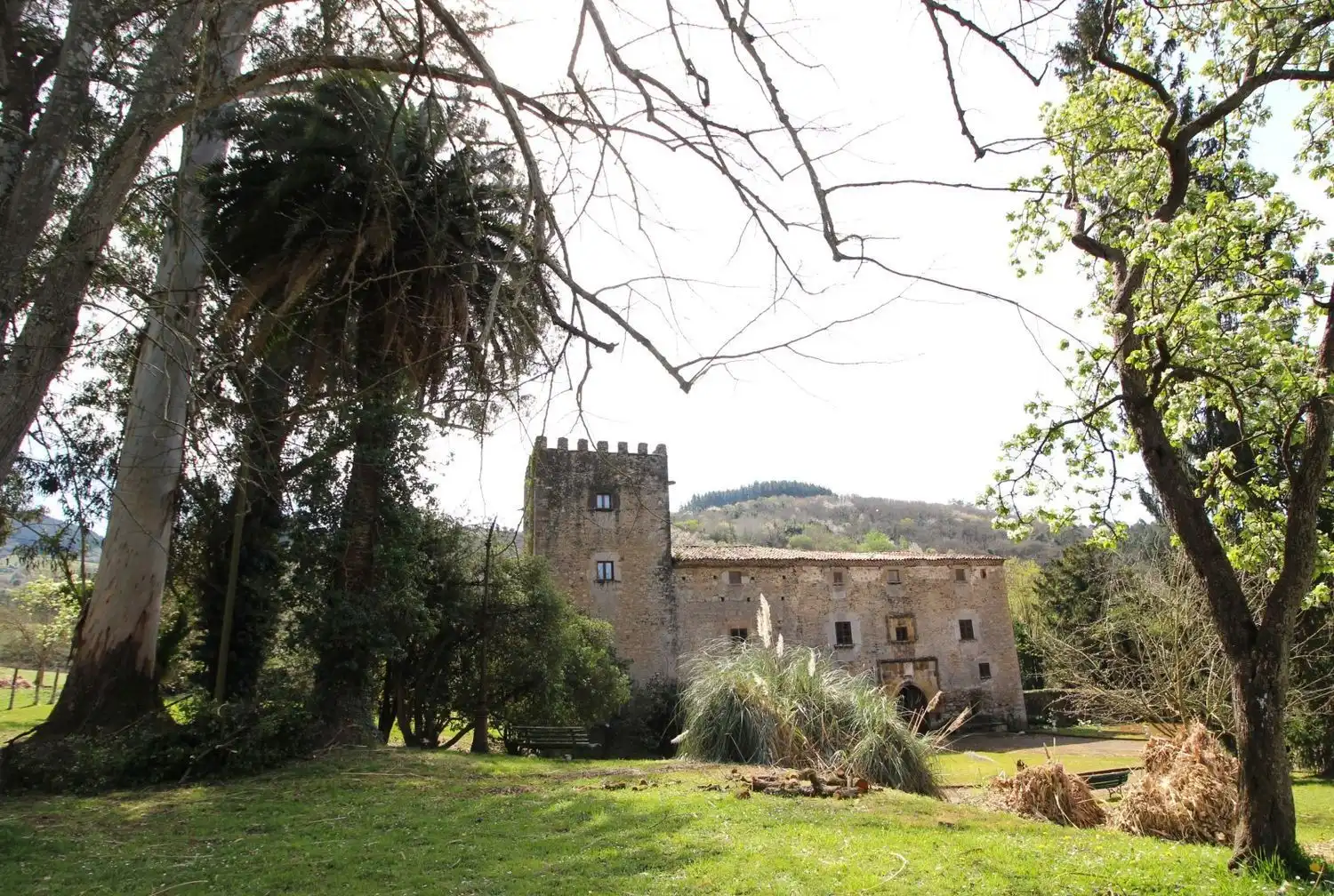 Vista exterior de Casa o xalet en venda en Salas amb Calefacció, Jardí privat i Parquet