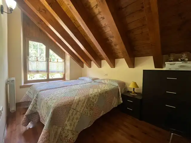 Habitación de Apartamento en venta en Esterri d'Àneu con Calefacción, Amueblado y Balcón