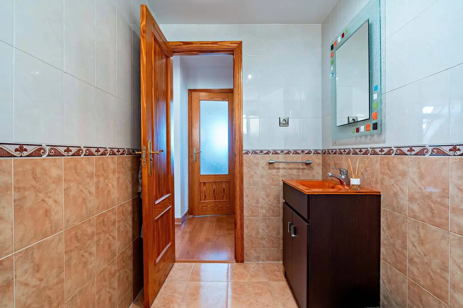 Bathroom of Flat for sale in Roquetas de Mar  with Air Conditioner, Parquet flooring and Terrace