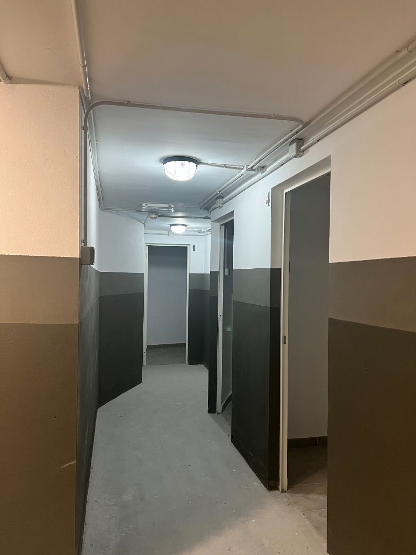 Box room to rent in  Granada Capital
