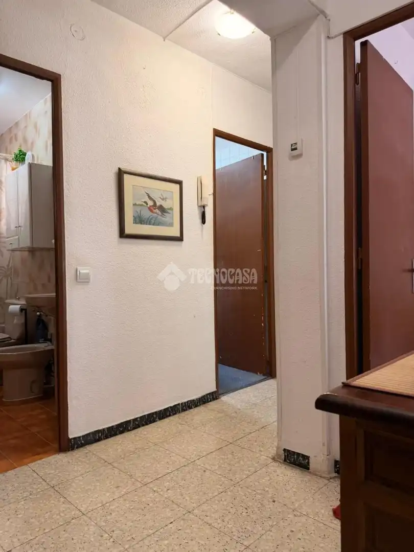 Piso en venta en Madrid con Calefacción, Terraza y Amueblado