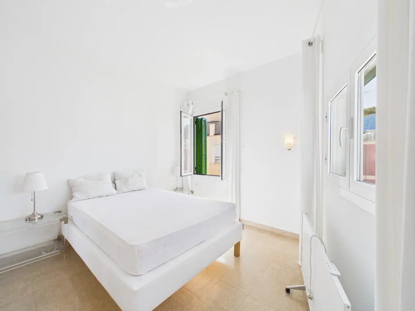 Dormitori de Apartament de lloguer en  Palma de Mallorca amb Aire condicionat