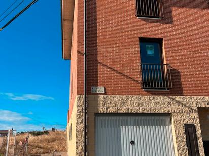 Exterior view of Flat for sale in Cabrejas del Pinar  with Heating and Storage room