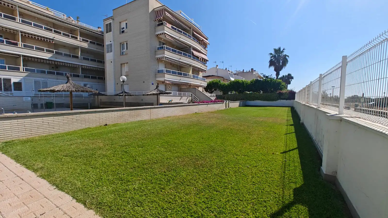 Parkplatz von Wohnung zum Verkauf in Cunit mit Klimaanlage, Heizung und Terrasse