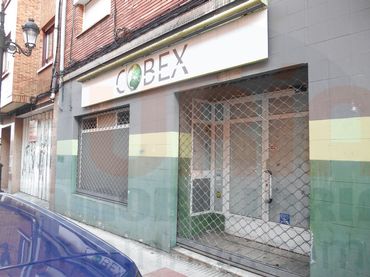 Gewerbefläche zum Verkauf in Calle Río Deva 8