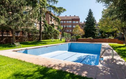 Piscina de Pis en venda en Las Rozas de Madrid amb Aire condicionat i Calefacció
