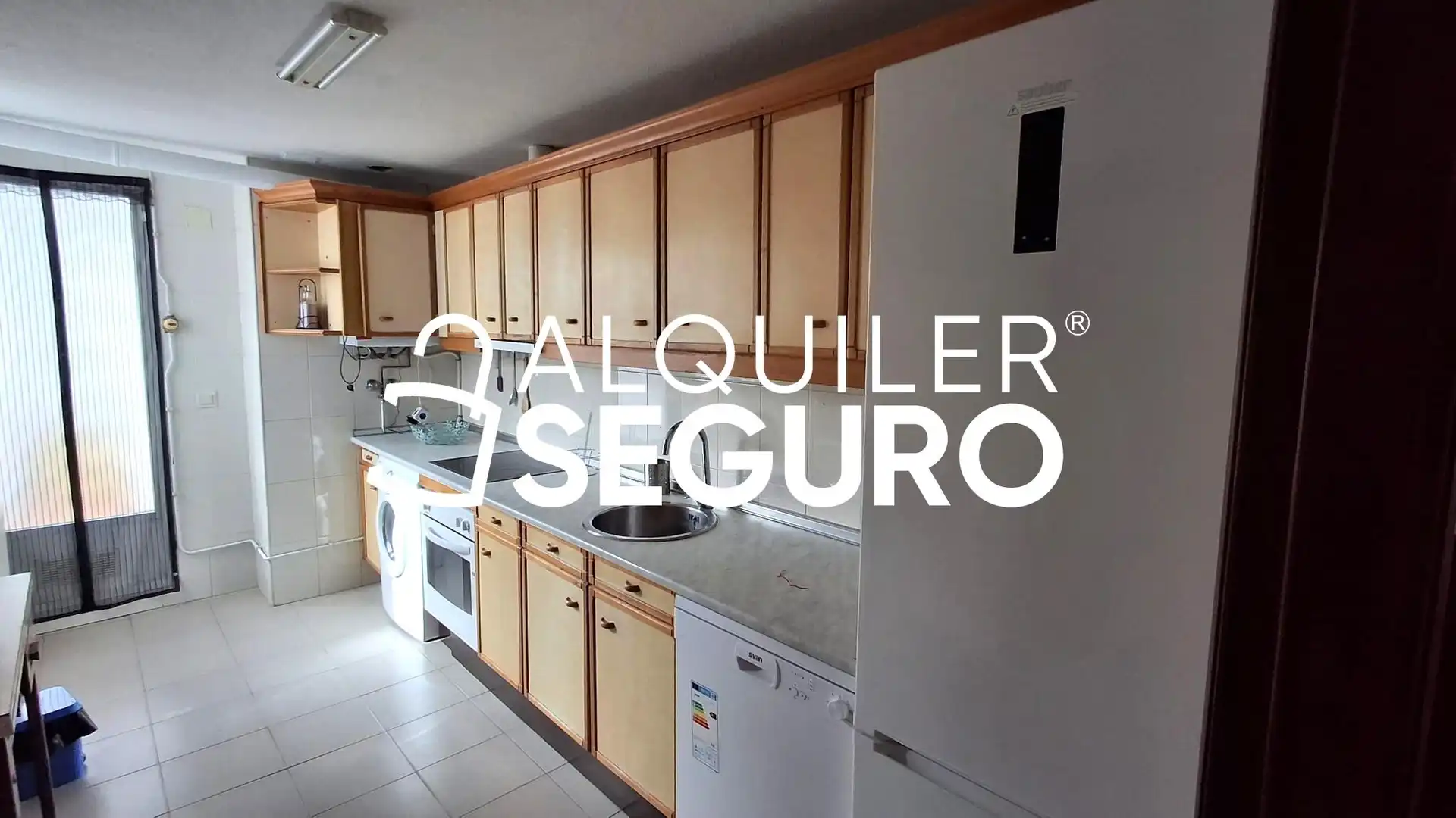 Cuina de Pis de lloguer en Ávila amb Calefacció, Terrassa i Moblat