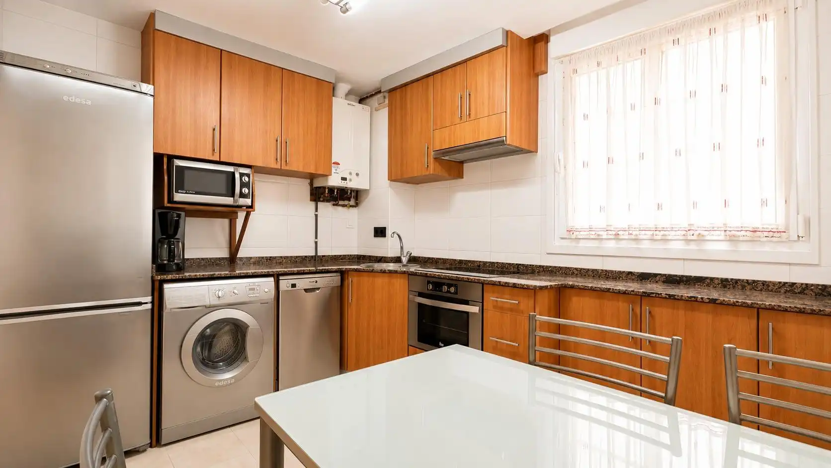 Cuina de Apartament en venda en Comillas (Cantabria) amb Calefacció i Traster