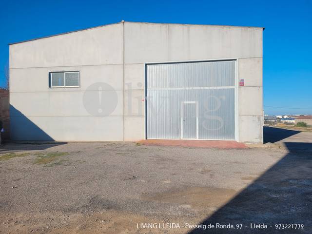 Nave industrial en Venta en Camí de la Caparrella en La Caparrella
