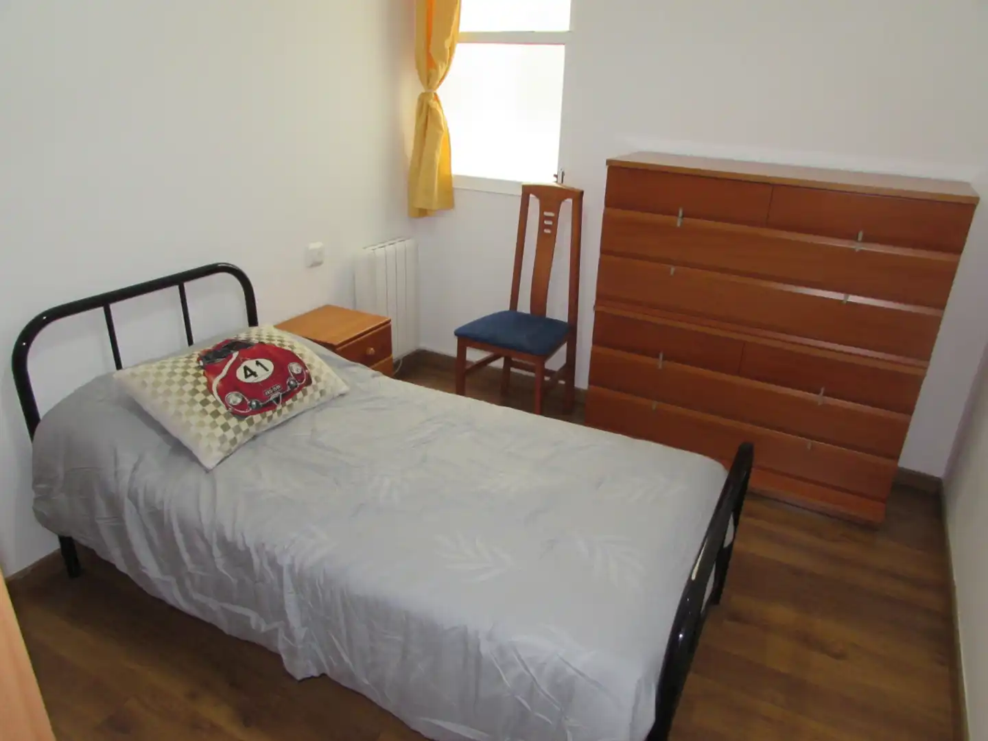 Habitación de Piso en venta en Ferrol con Calefacción, Trastero y Amueblado