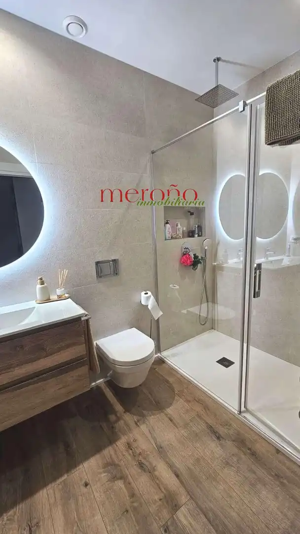 Baño de Planta baja en venta en Elche / Elx con Aire acondicionado, Terraza y Piscina comunitaria