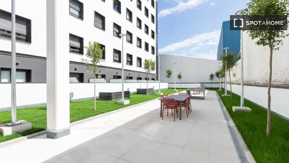 Habitación en Tres Olivos - Valverde