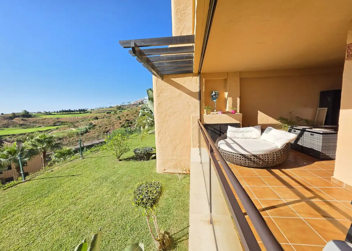 Apartment with pool for sale in Calle Alpandeire 10, imagen 2