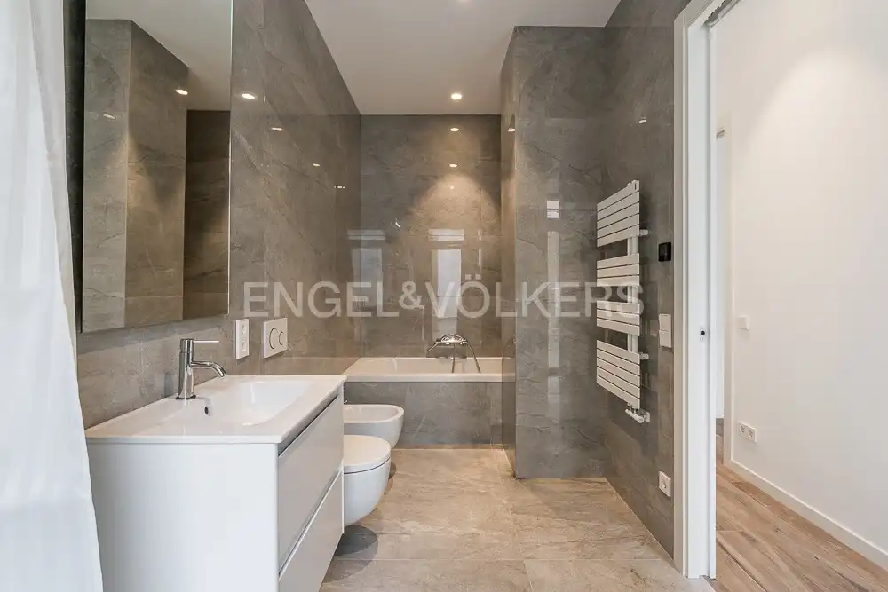 Bany de Apartament en venda en Valencia amb Aire condicionat, Calefacció i Terrassa