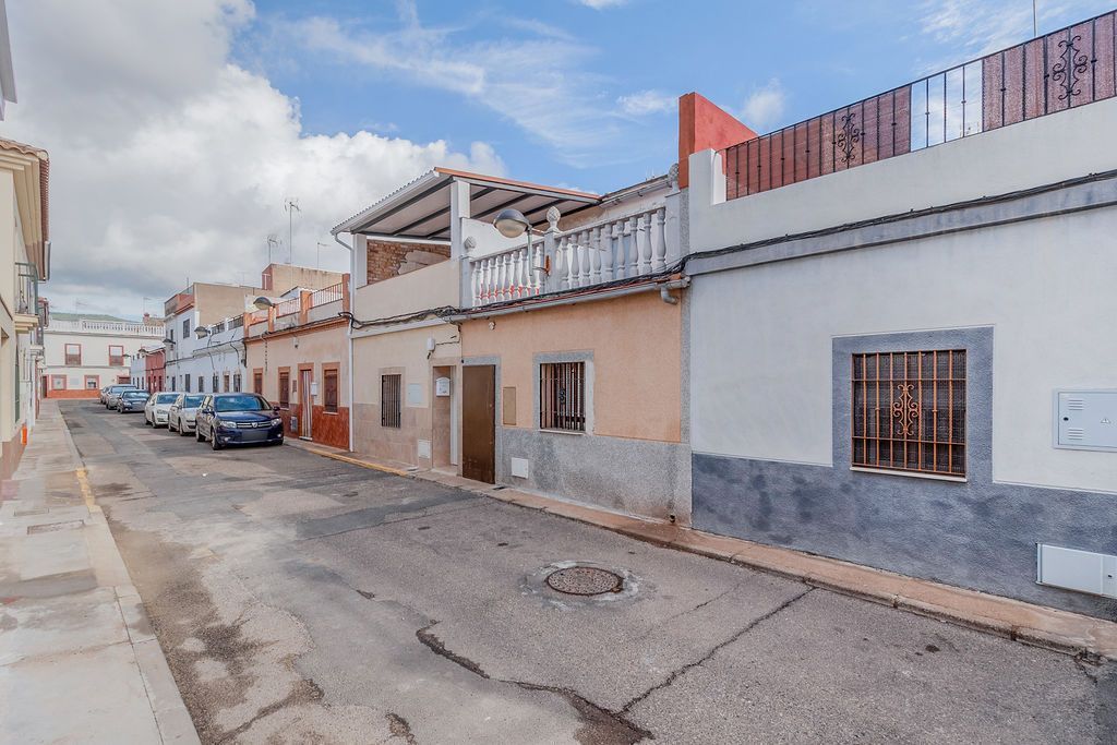Exterior view of House or chalet for sale in  Córdoba Capital