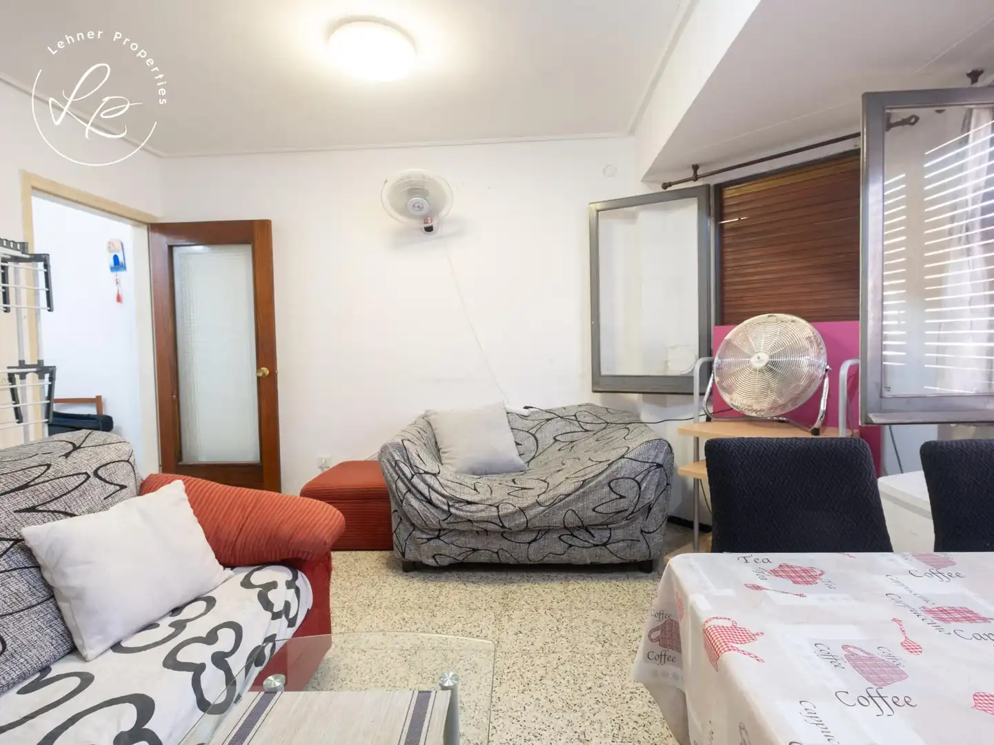Living room of Flat for sale in Figueres