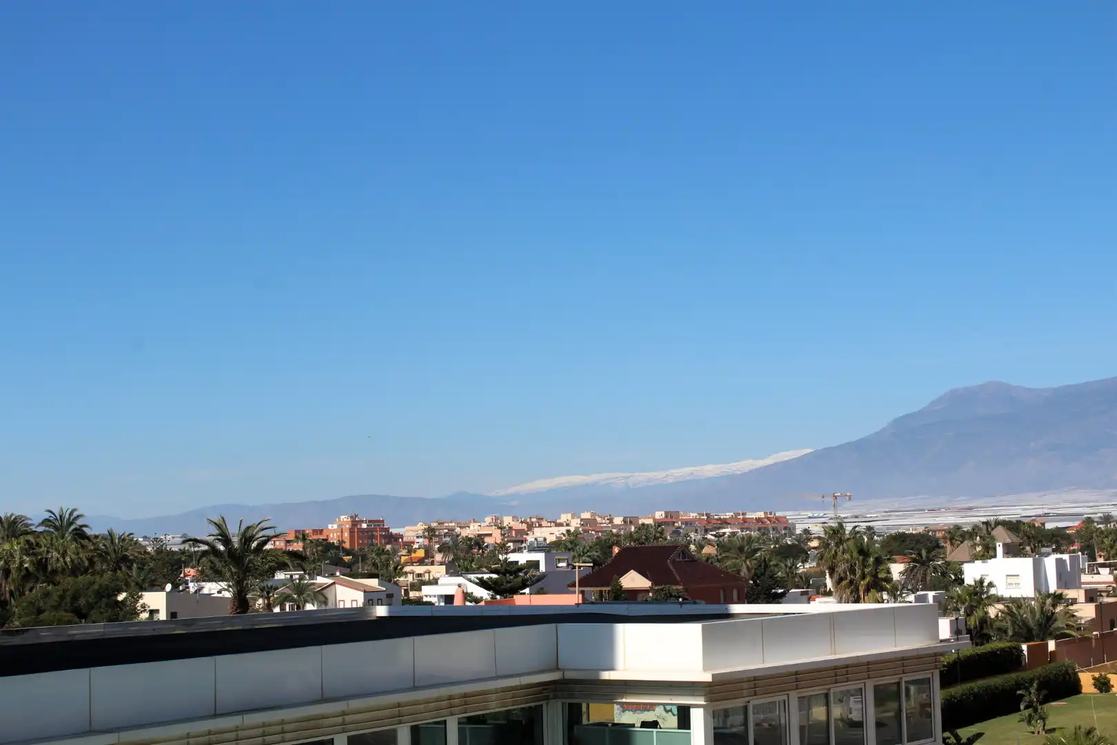 Vista exterior de Apartamento en venta en Roquetas de Mar con Terraza, Amueblado y Horno