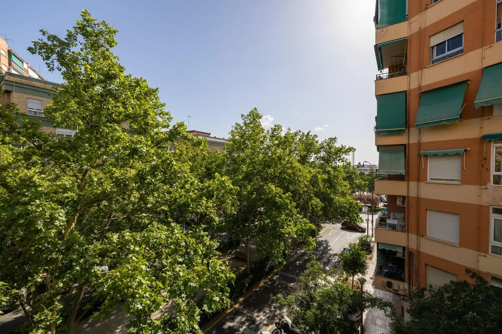 Vista exterior de Pis en venda en Granada amb Terrassa