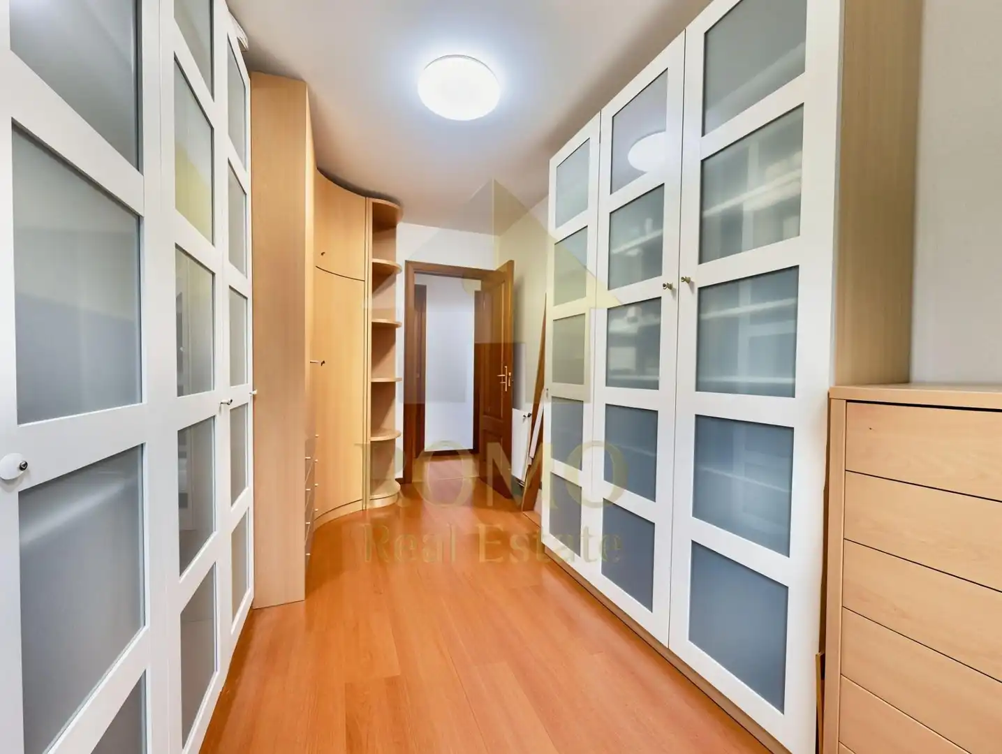 Piso en venta en Sabadell con Calefacción, Parquet y Terraza
