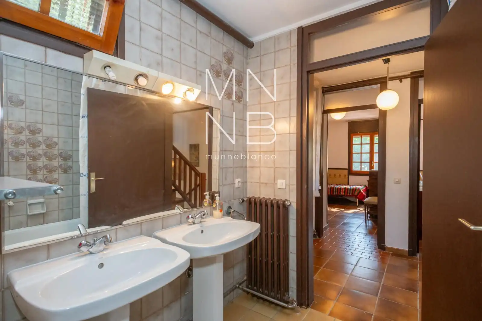 Badezimmer von Haus oder Chalet zur Miete in Òrrius mit Heizung, Schwimmbad und Möbliert