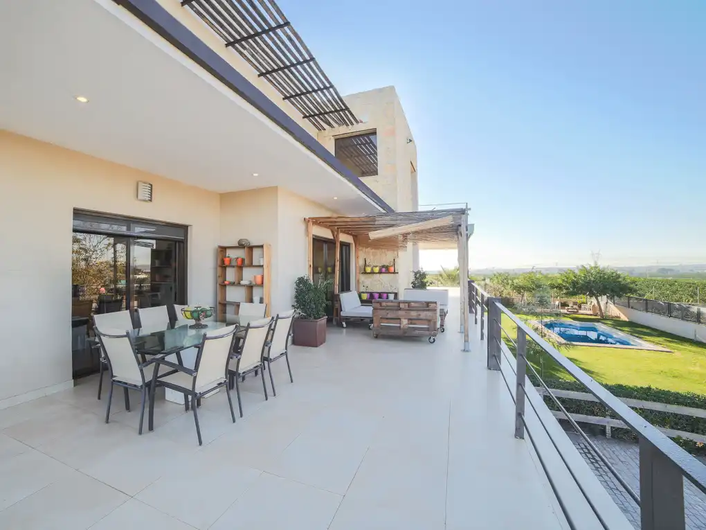 Casa amb terrassa en venda a Los Pinares - La Masia, imagen 16