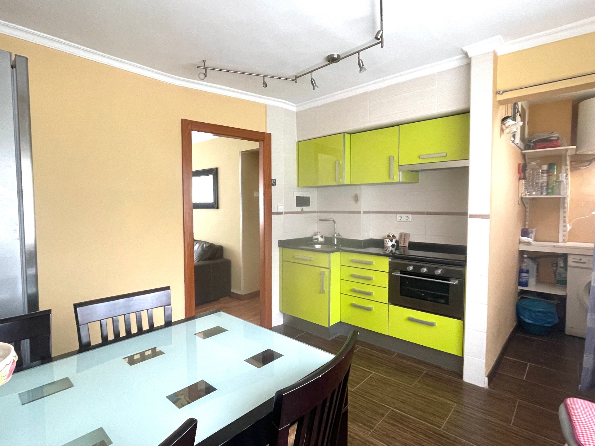 Cocina de Piso en venta en Bilbao  con Calefacción, Amueblado y Horno