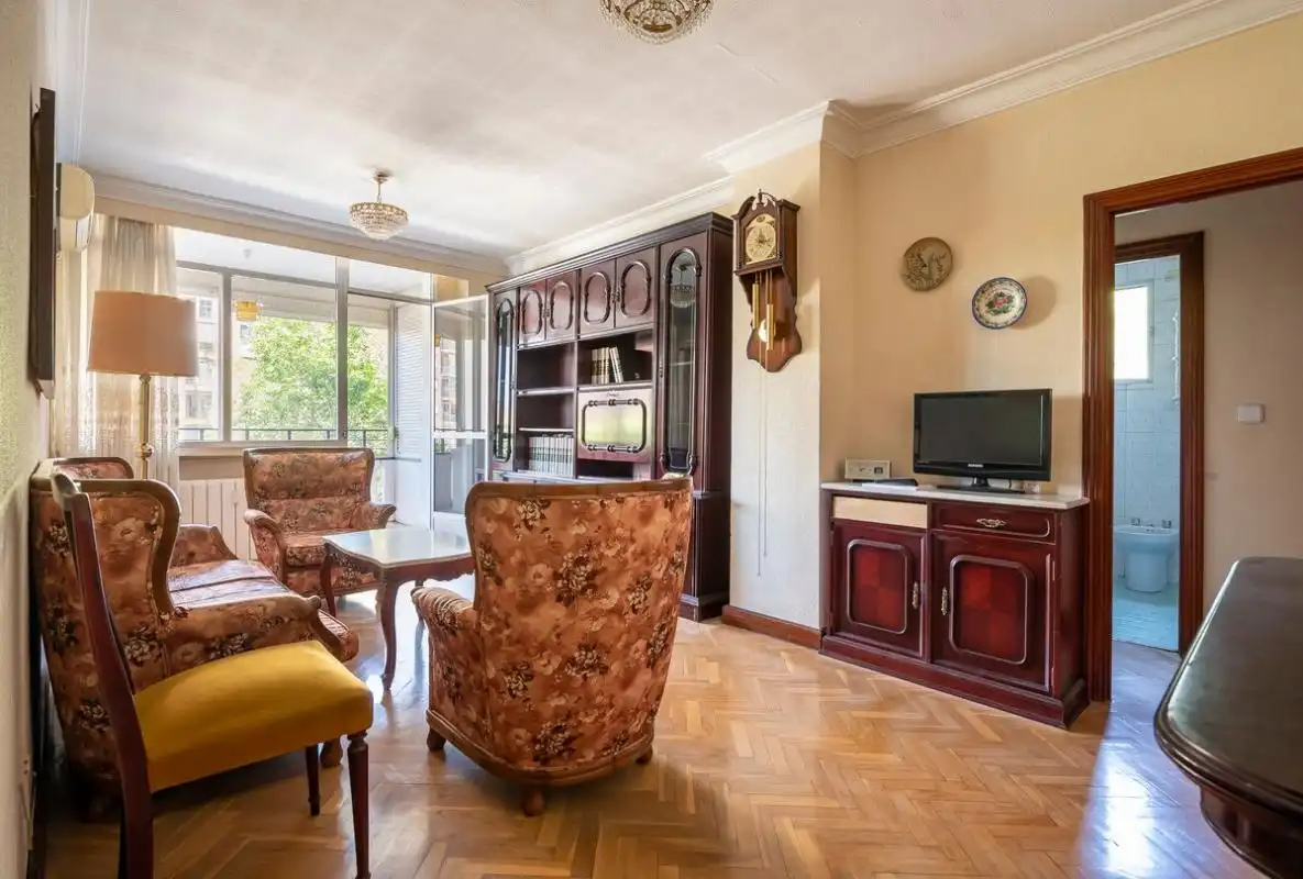 Sala d'estar de Pis en venda en Madrid amb Calefacció, Jardí privat i Terrassa