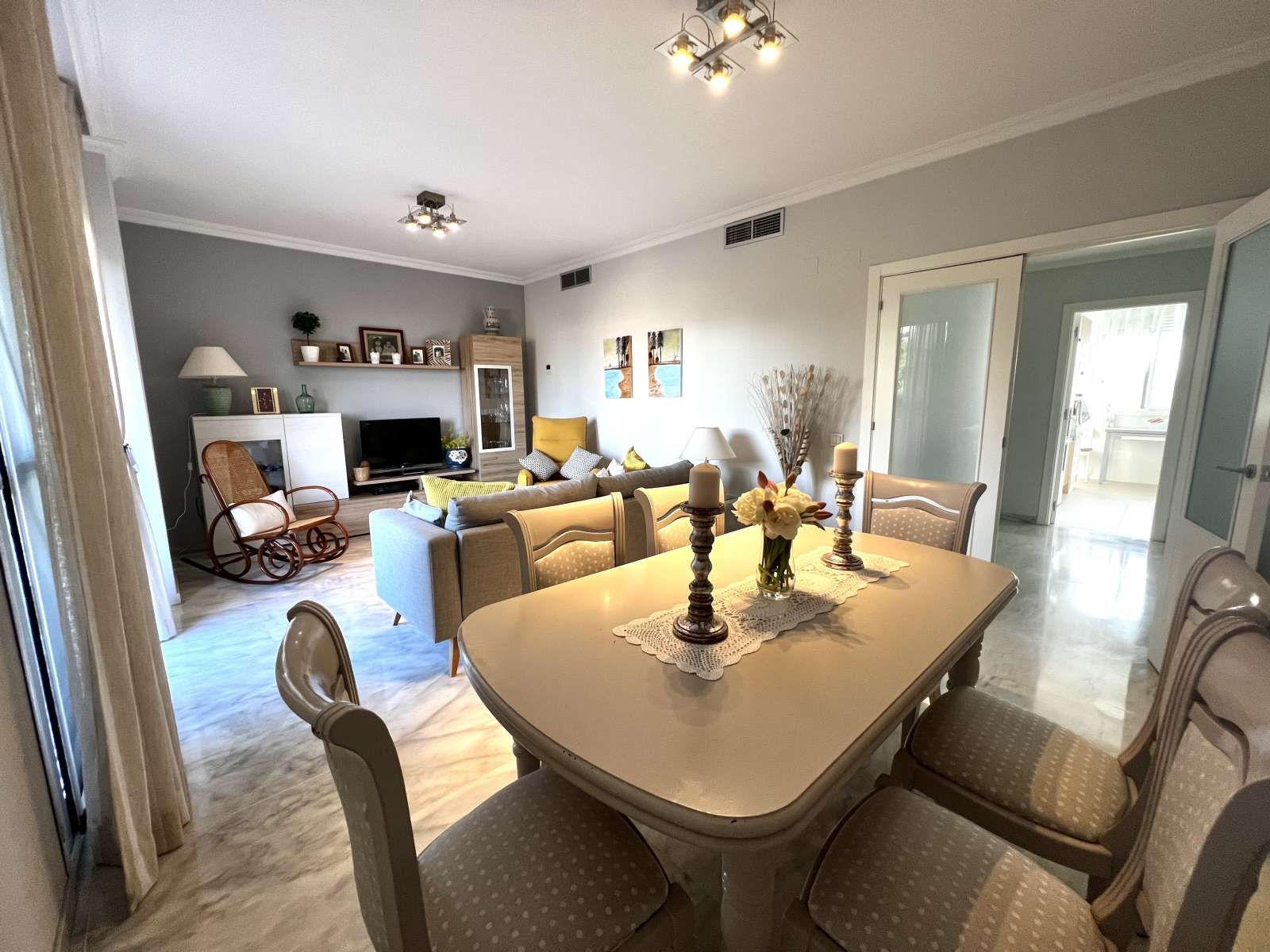 Dining room of Apartments for share in  Sevilla Capital  with Air Conditioner, Terrace and Furnished