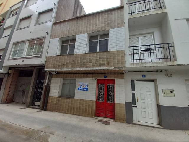Casa adosada en Venta en Rúa Pérez Galdós en Santa Uxía de Ribeira