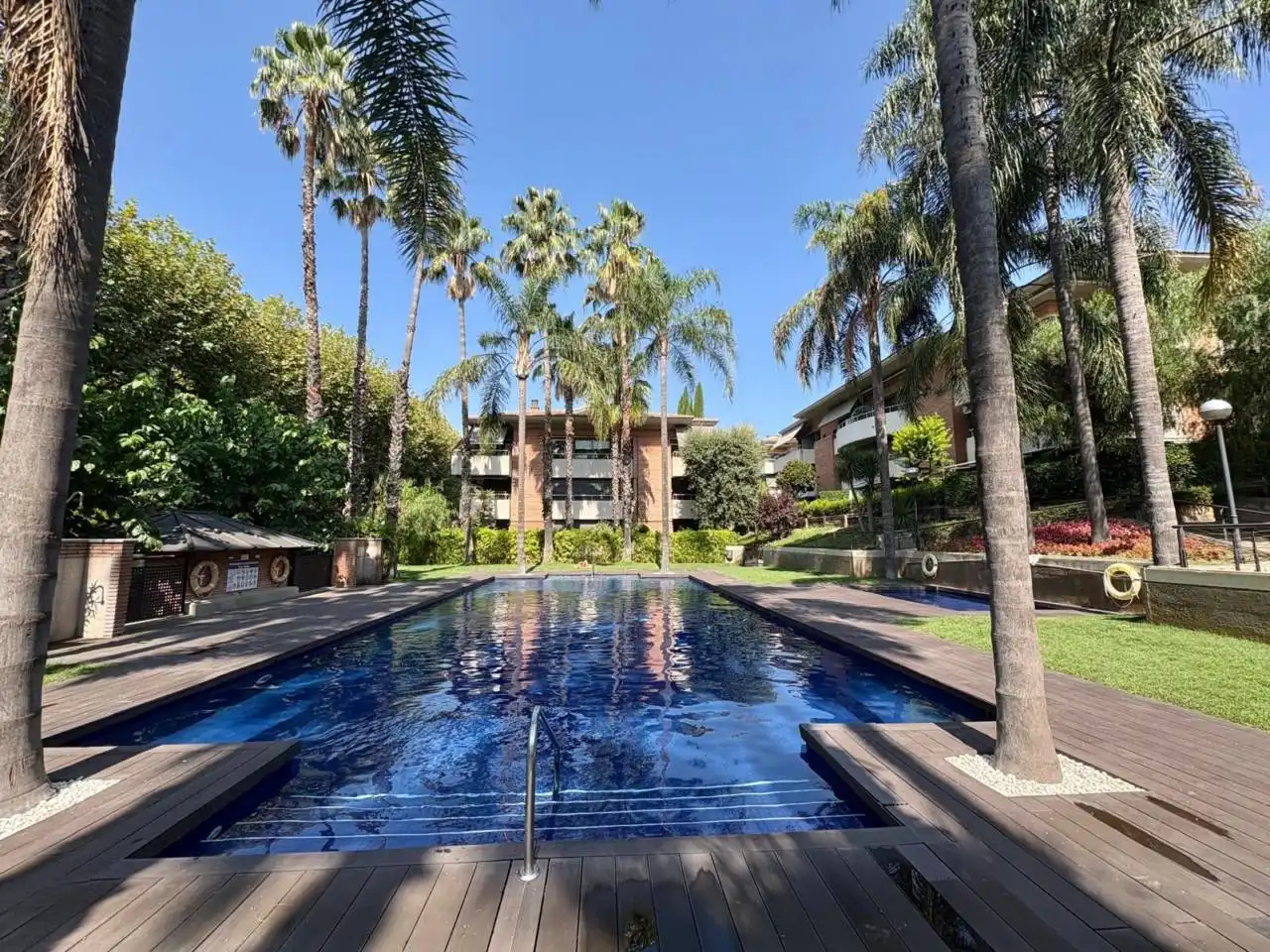 Piscina de Piso de alquiler en Sant Cugat del Vallès con Aire acondicionado, Calefacción y Terraza