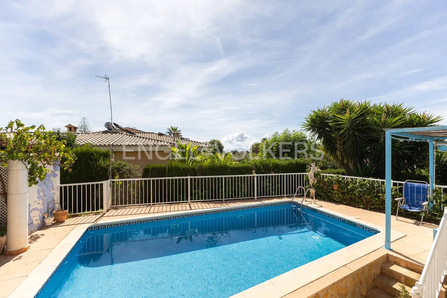 Swimming pool of Houses for sale in Benifaió  with Air Conditioner, Heating and Private garden