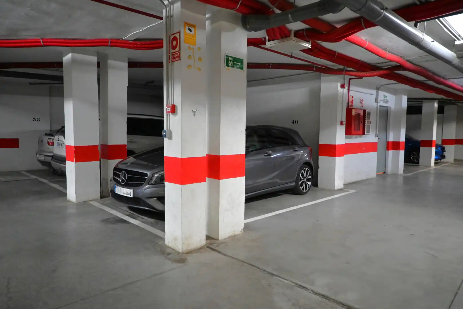 Parking of Flat for sale in Churriana de la Vega  with Air Conditioner, Heating and Furnished