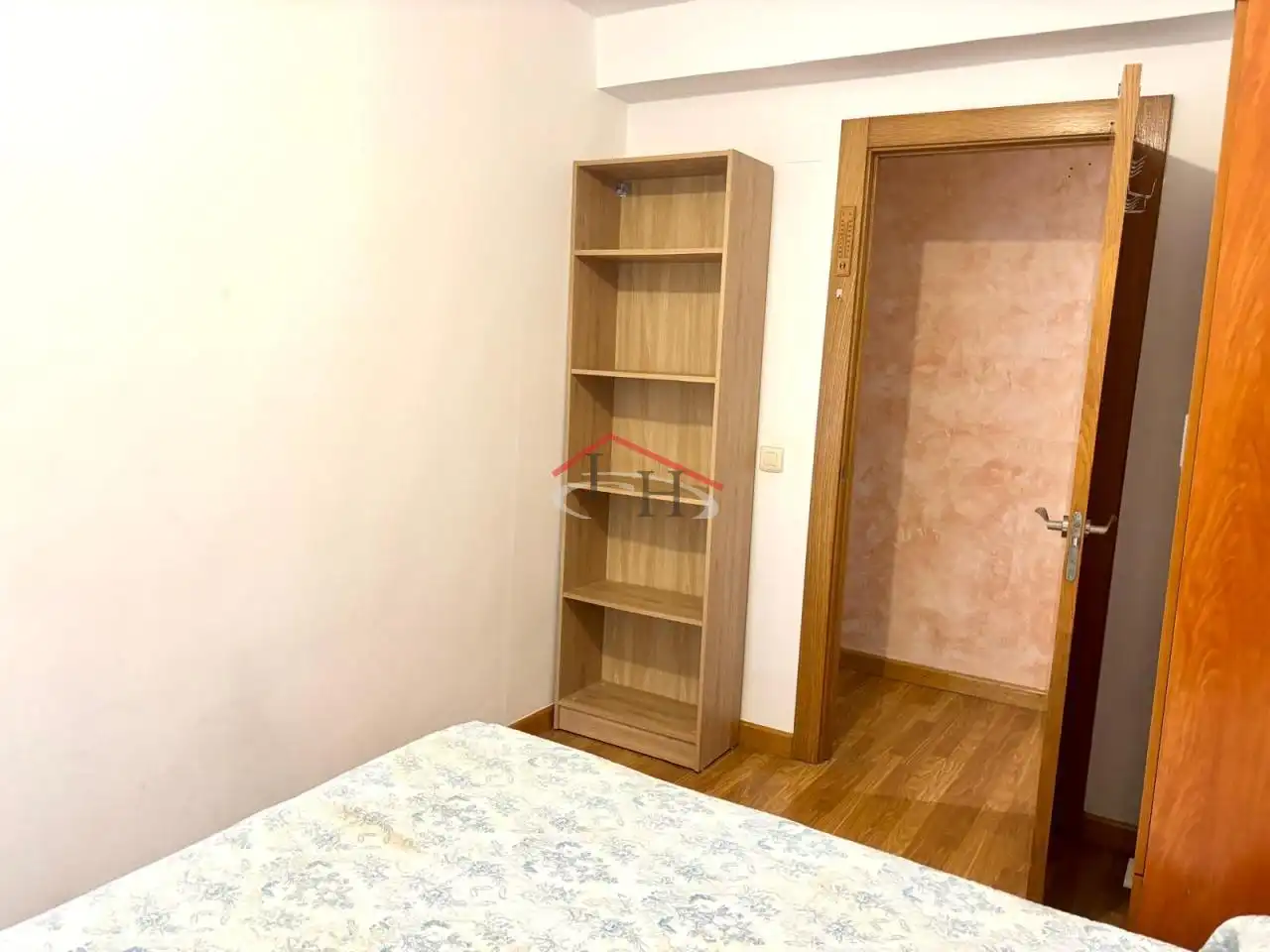 Habitación de Piso en venta en León Capital  con Calefacción, Trastero y Amueblado