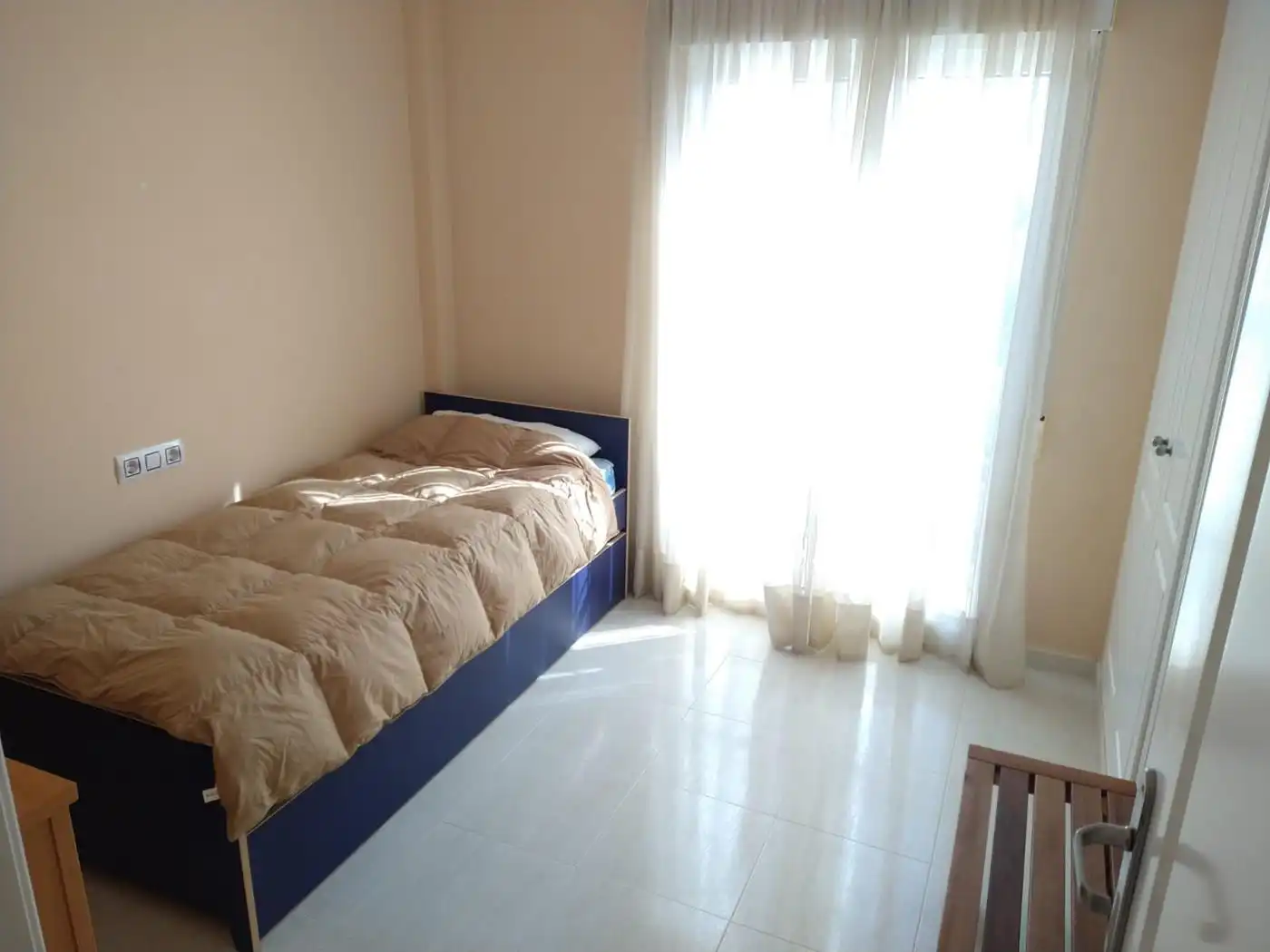 Habitación de Dúplex de alquiler en Oliva con Aire acondicionado, Calefacción y Terraza