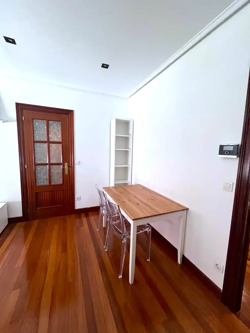 Comedor de Planta baja en venta en Castro-Urdiales con Calefacción, Jardín privado y Parquet