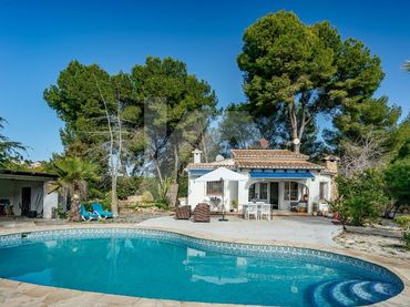 Villa con piscina in vendita a Paichi