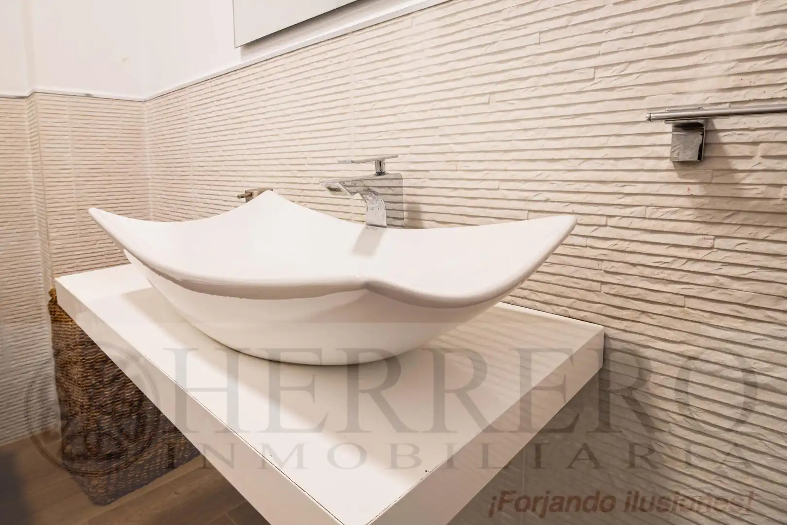 Bany de Casa adosada en venda en Almoines amb Aire condicionat, Calefacció i Jardí privat