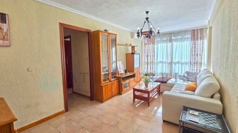 Foto 2 de Piso en venta en Calle Manuel Altolaguirre, Girón - Las Delicias, Málaga Capital