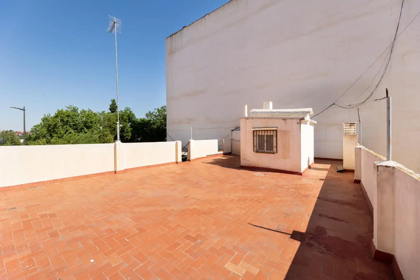 Terrace of Buildings for sale in Granada