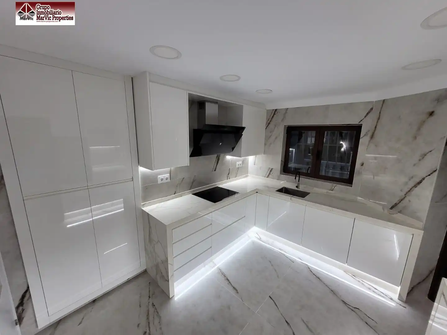 Chalet con piscina en venta en Coloma, imagen 68