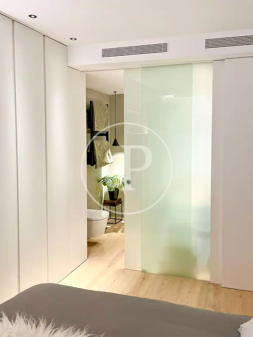Badezimmer von Wohnung zum Verkauf in Valencia mit Klimaanlage und Heizung